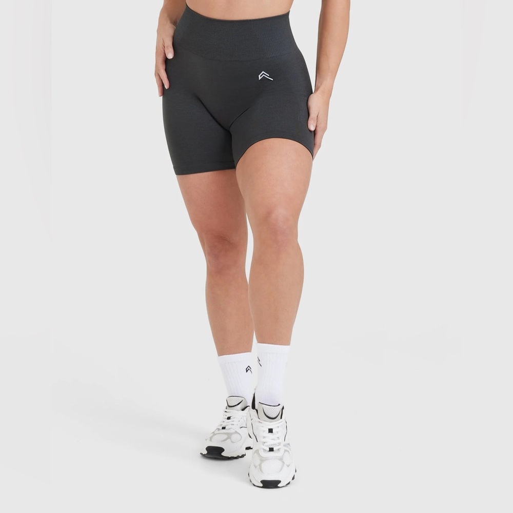 Oner Active Women's Classic 2.0 High-Waisted Shorts, Coal Marl

Worn once